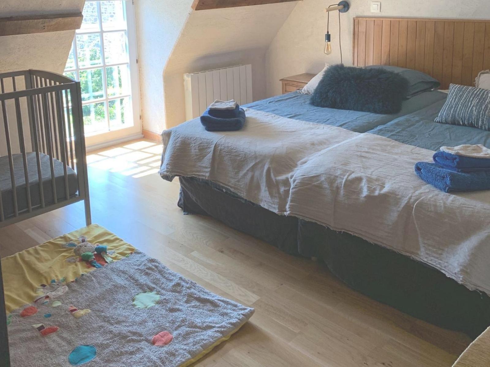 La Ville Es Renais - Ferme Et Maison D'Hotes Insolite Erquy Bagian luar foto
